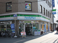 阪急十三駅西口側
